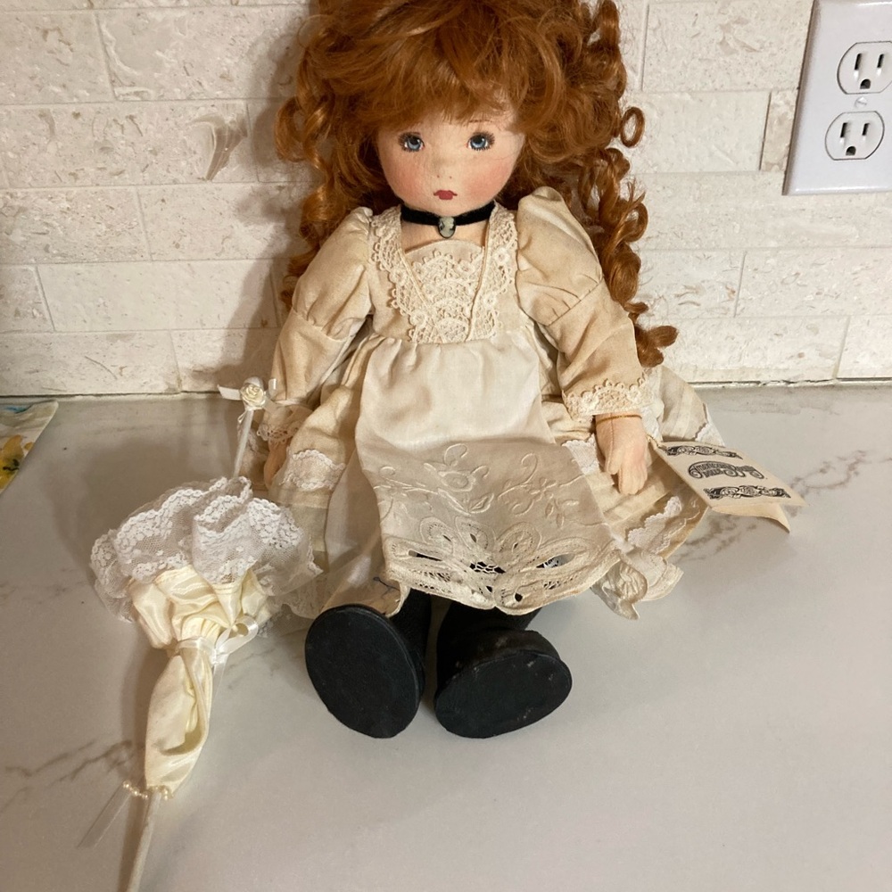 1983 American Beauty Victorian Cloth Doll w/ Parasol & Cameo Choker